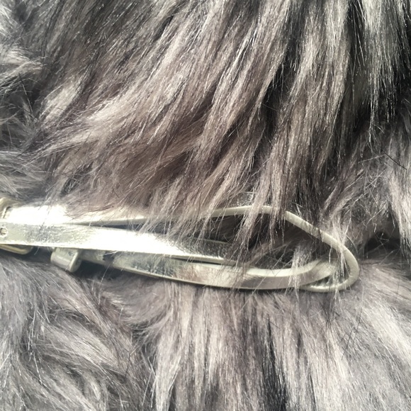 Faux Fur Vest - Picture 6 of 9